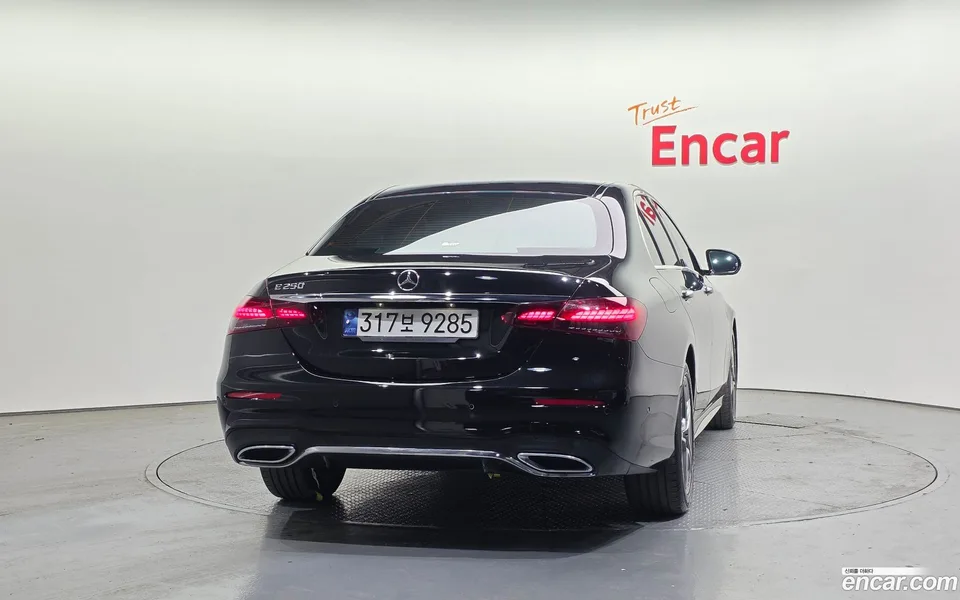 Mercedes-Benz E-Class E250 AMG Line 2023 — миниатюра 4