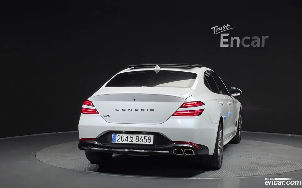 Genesis G70 2.0T 2WD 2023 — миниатюра 4