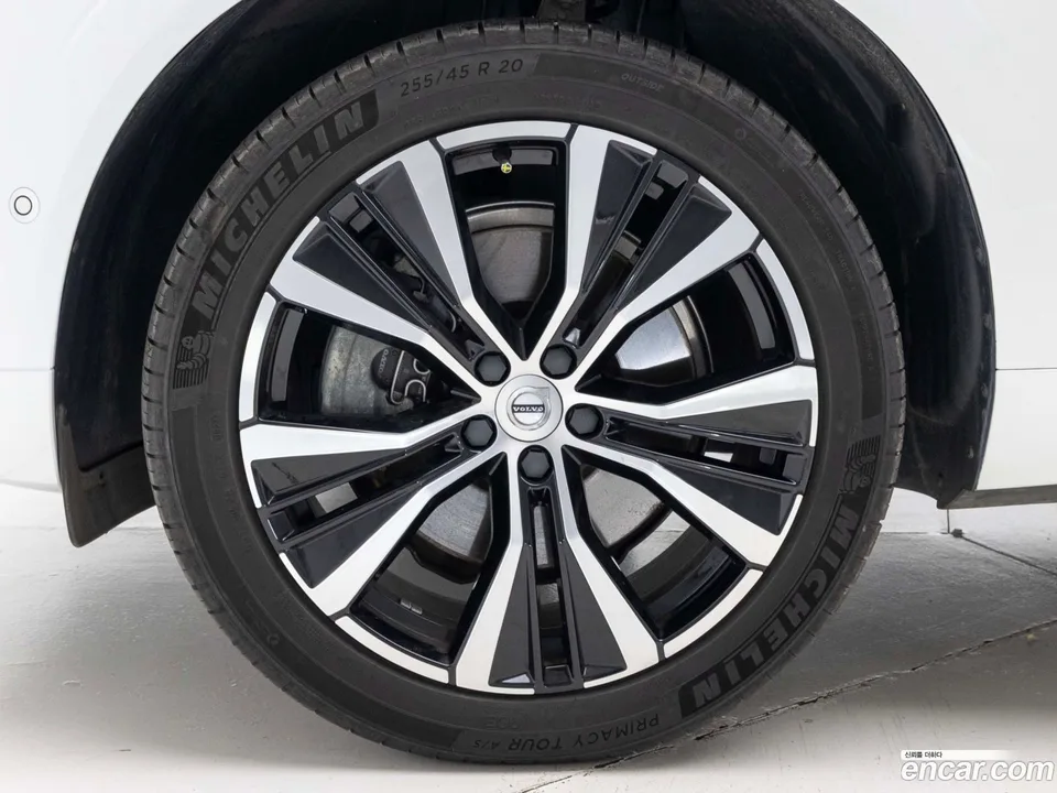 Volvo XC60 B6 2023 — миниатюра 2