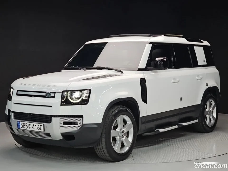 Land Rover Defender 2023