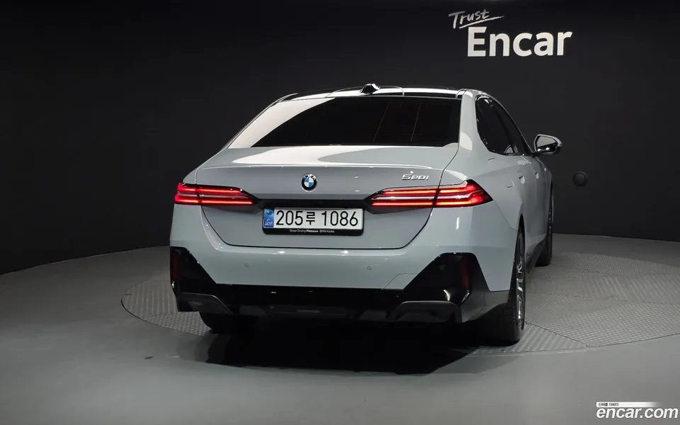 BMW 5 Series 520i M 2025 — миниатюра 4