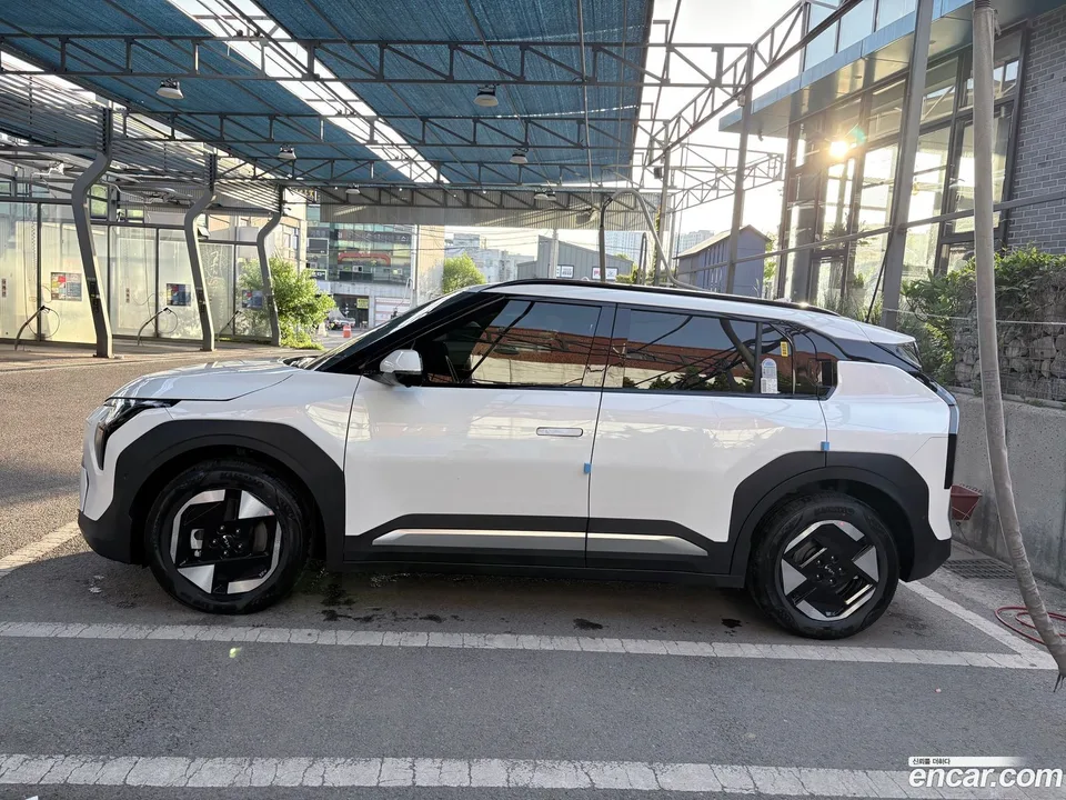 Kia EV3 2WD 2026 — thumbnail 5