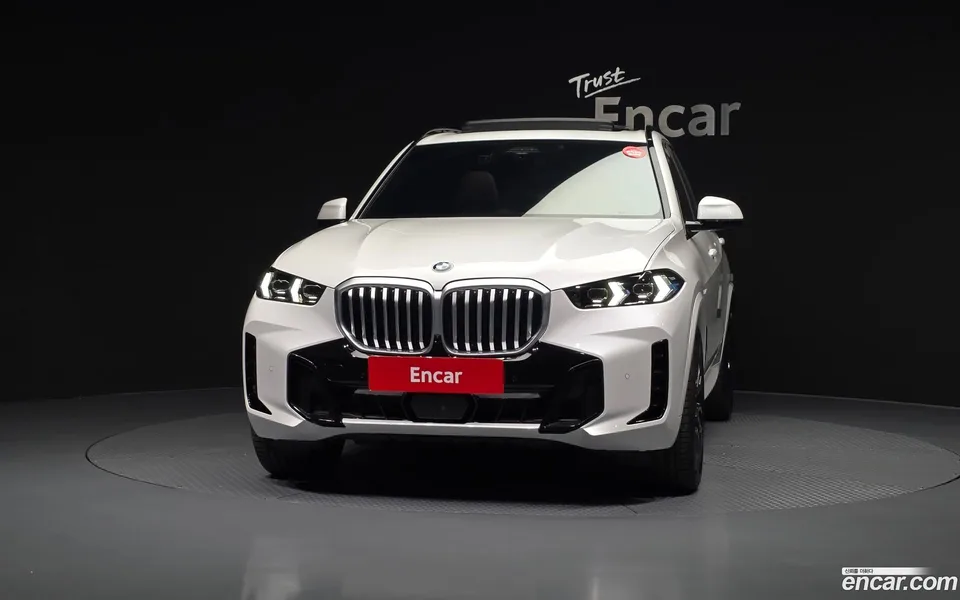 BMW X5 xDrive 40i M 2025 — миниатюра 3