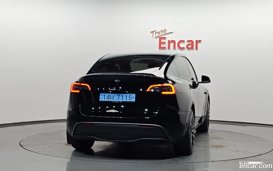 Tesla Model Y RWD 2024 — миниатюра 4