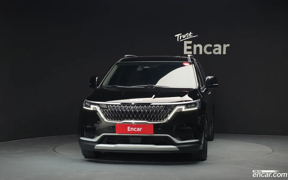 Kia Carnival 11 2023 — thumbnail 3