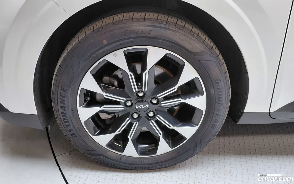 Kia Carnival 9 2022 — thumbnail 5