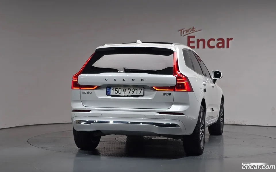 Volvo XC60 B5 2023 — миниатюра 4