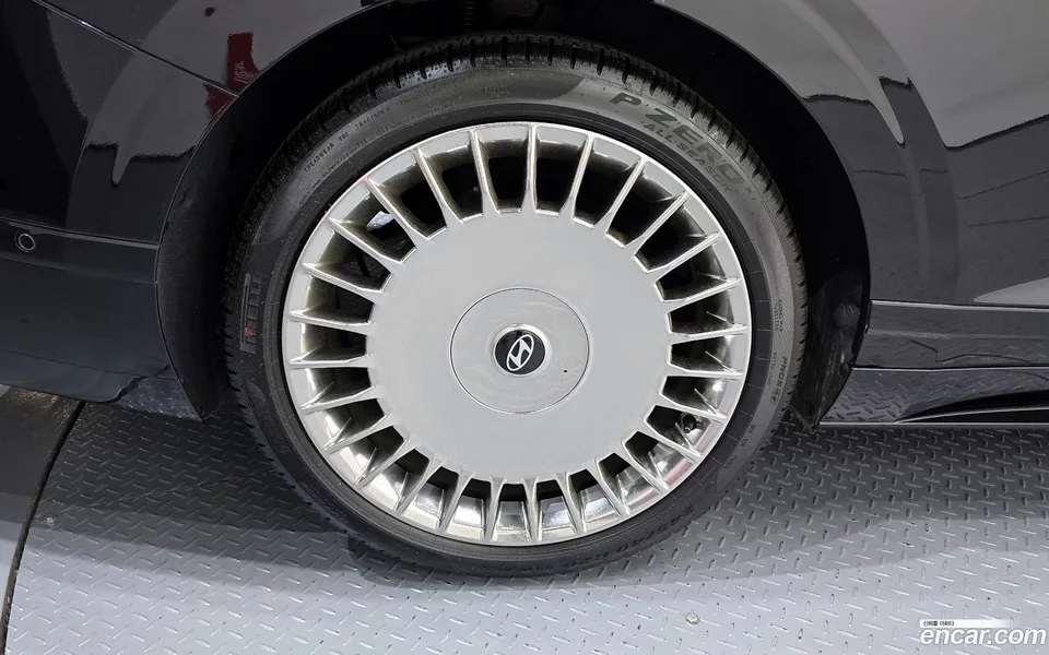 Hyundai Grandeur 2.5 2WD 2023 — миниатюра 2