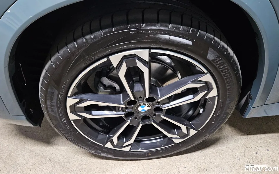 BMW X1 xDrive 20i M 2025 — миниатюра 2