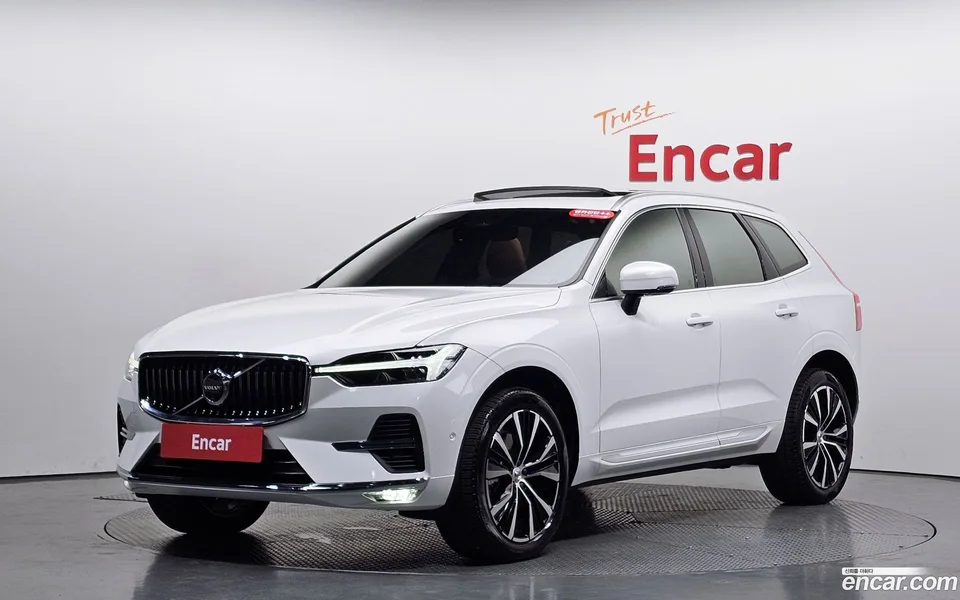 Volvo XC60 2025