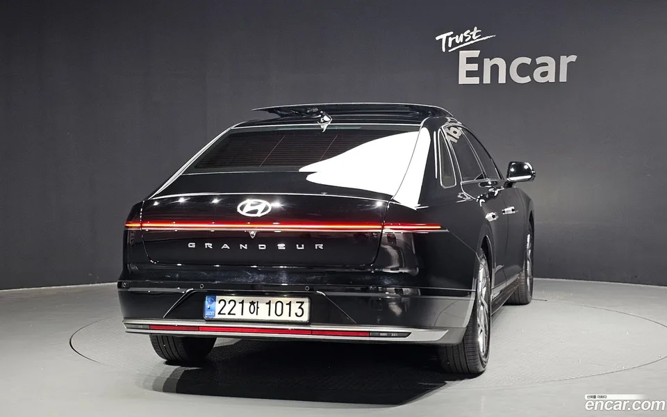 Hyundai Grandeur 2.5 2WD 2023 — миниатюра 4