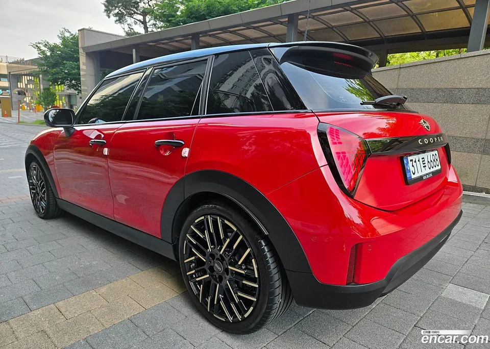 MINI Cooper S 5 2024 — миниатюра 4