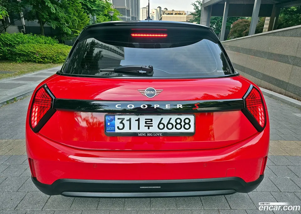 MINI Cooper S 5 2024 — миниатюра 5