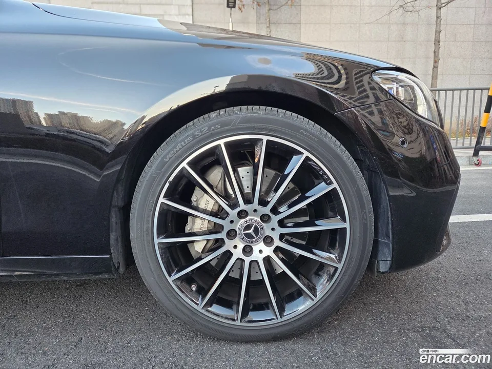 Mercedes-Benz E-Class E350 4MATIC AMG Line 2023 — миниатюра 5