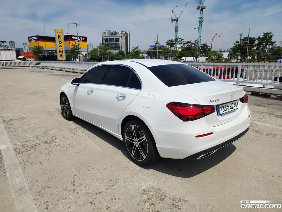 Mercedes-Benz A-Class A220 2023 — миниатюра 4