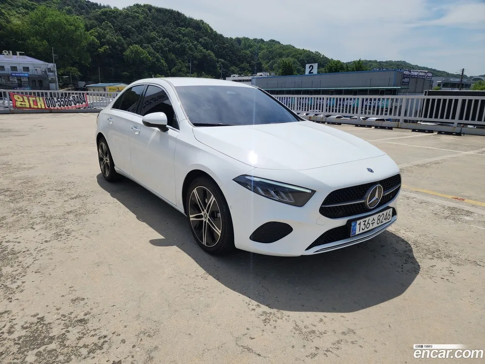 Mercedes-Benz A-Class A220 2023 — фото 1, купить с доставкой в Москву