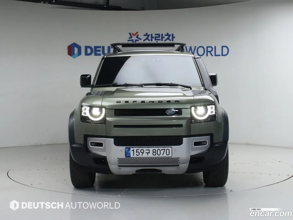 Land Rover Defender 110 D300 HSE 2022 — миниатюра 3
