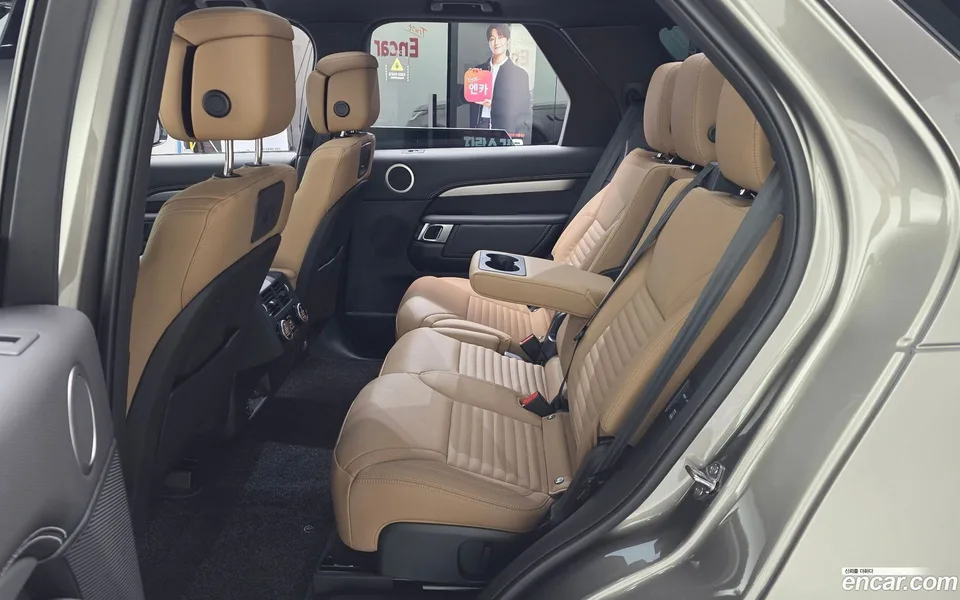 Land Rover Discovery D350 HSE 2025 — миниатюра 4