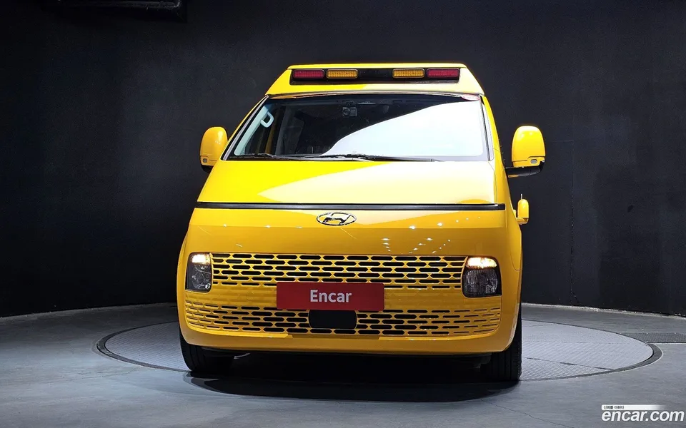 Hyundai Staria L3.5 2023 — миниатюра 3