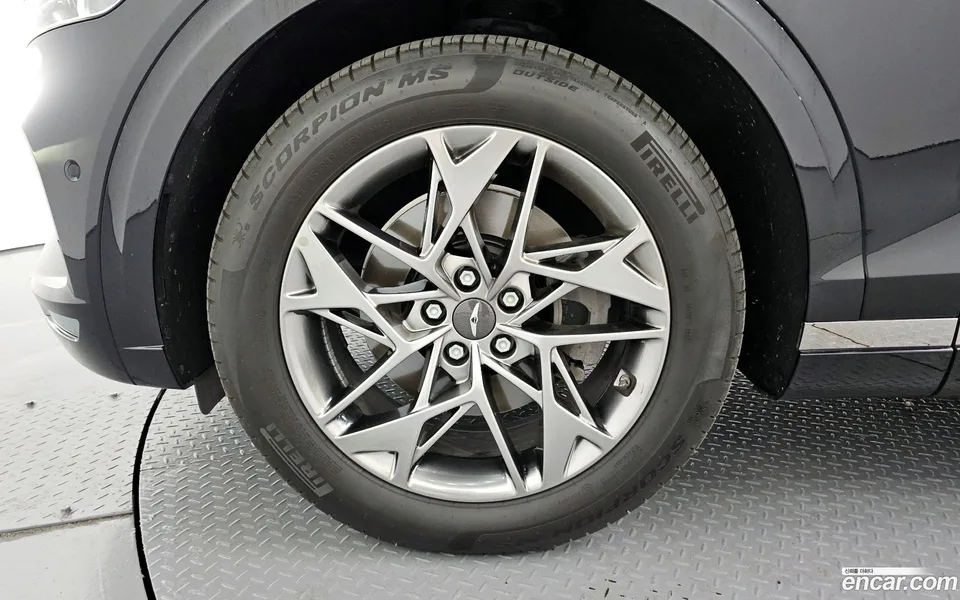 Genesis GV70 2.5T 2WD 2022 — миниатюра 2