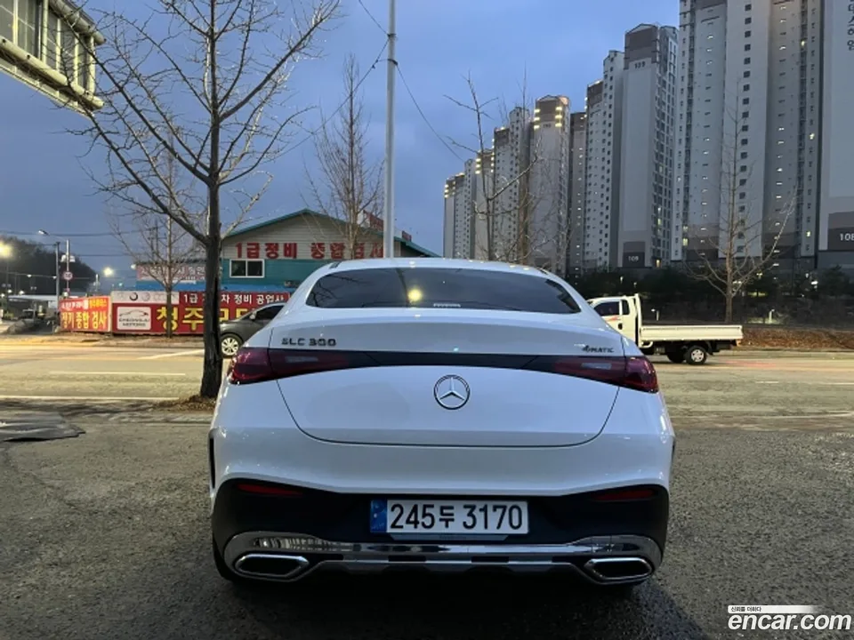 Mercedes-Benz GLC-Class GLC300 4MATIC 2024 — thumbnail 4