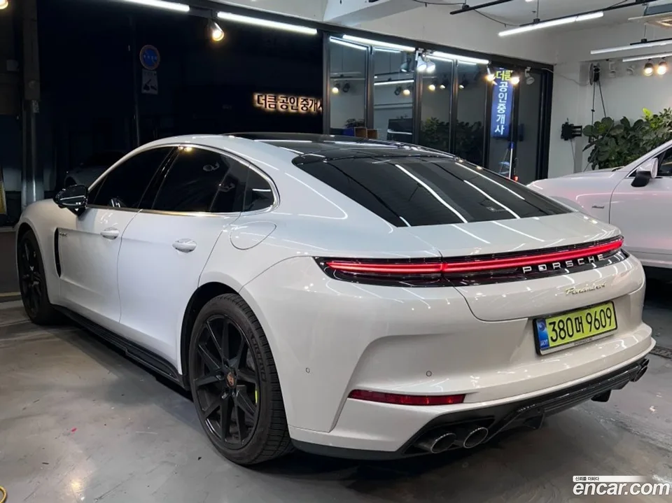 Porsche Panamera (976) 2.9 AWD E- 2025 — миниатюра 2