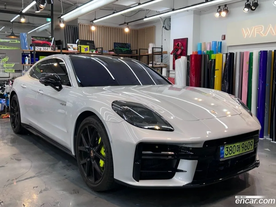 Porsche Panamera (976) 2.9 AWD E- 2025 — фото 1, купить с доставкой в Москву