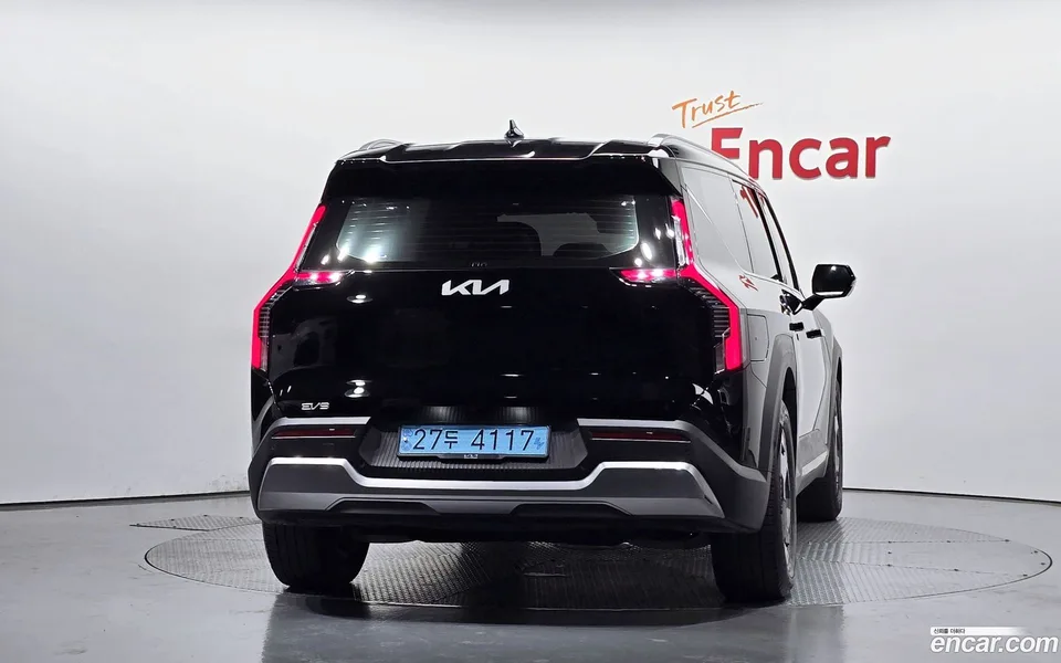 Kia EV9 2WD 2023 — миниатюра 4