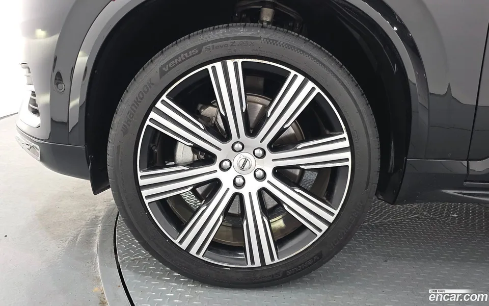 Volvo XC90 B6 2022 — миниатюра 2