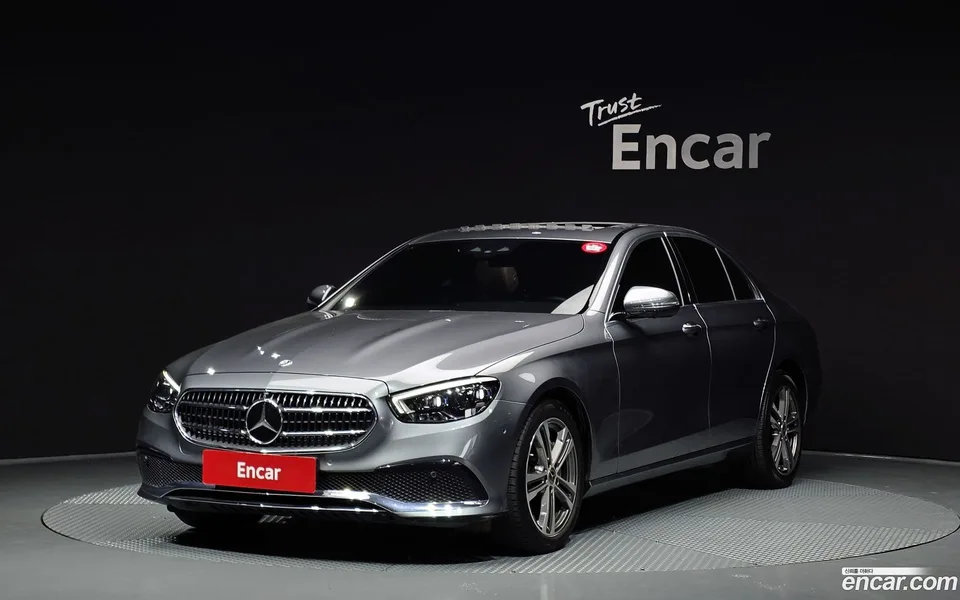 Mercedes-Benz E-Class 2022