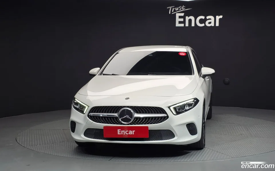 Mercedes-Benz A-Class A220 2022 — миниатюра 3