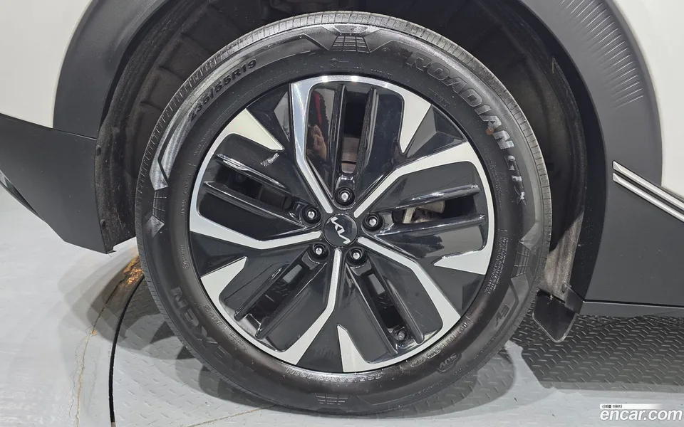Kia EV6 2024 — миниатюра 5