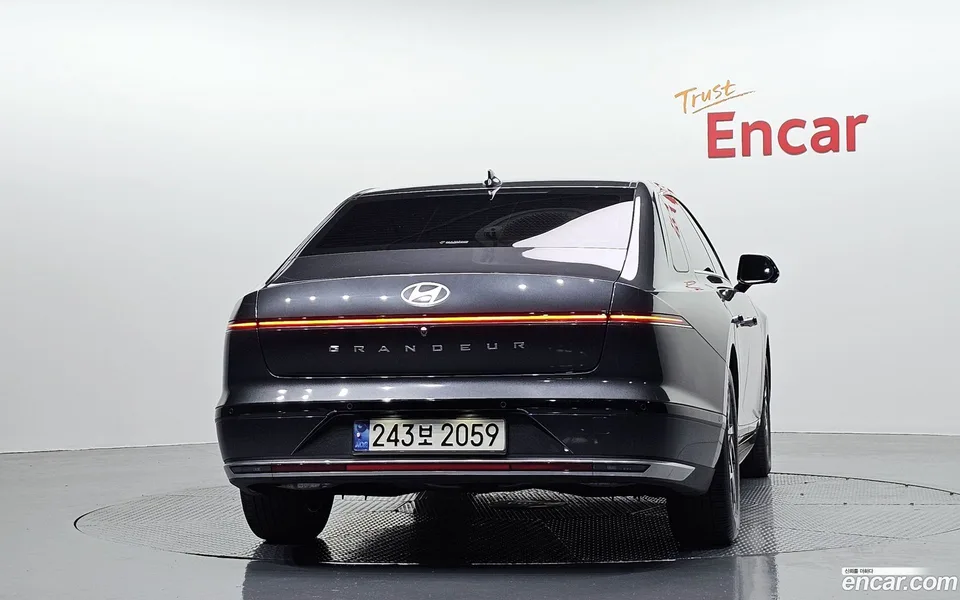 Hyundai Grandeur Hybrid 2024 — миниатюра 4