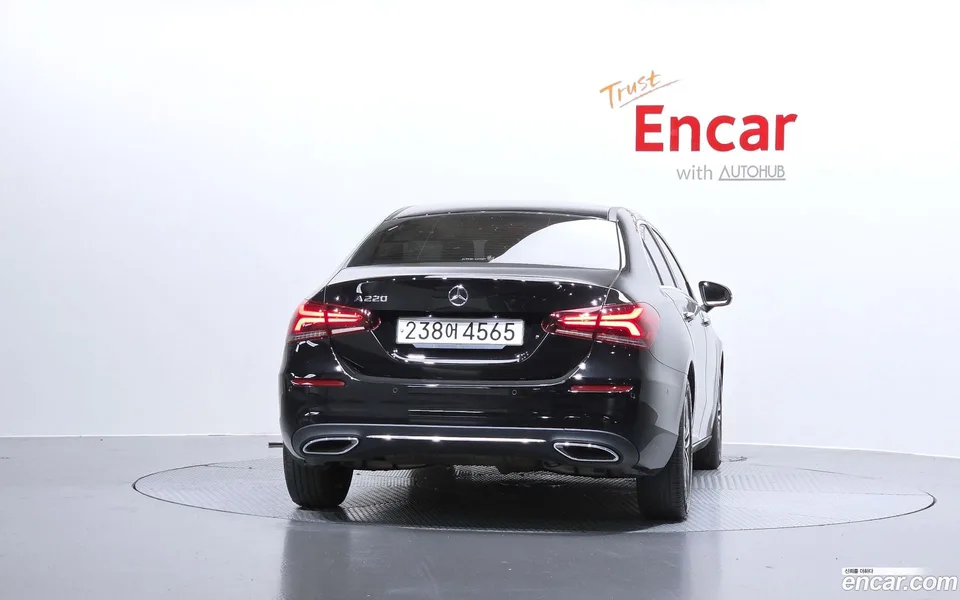 Mercedes-Benz A-Class A220 2023 — миниатюра 4