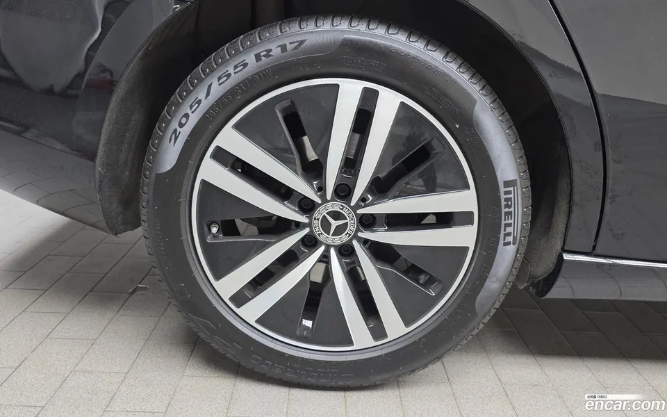 Mercedes-Benz A-Class A220 2023 — миниатюра 5