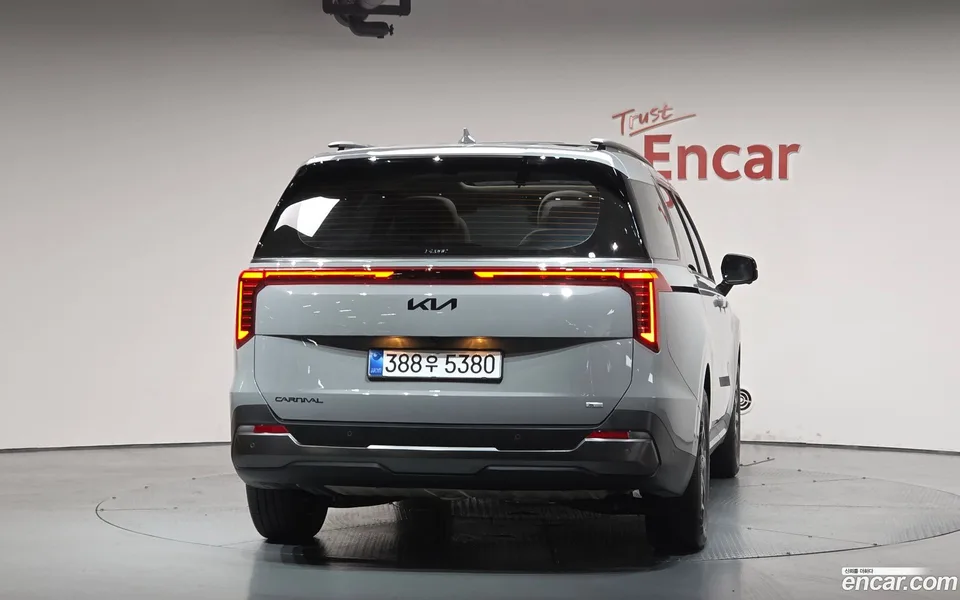 Kia Carnival HEV 7 X Line 2025 — миниатюра 4
