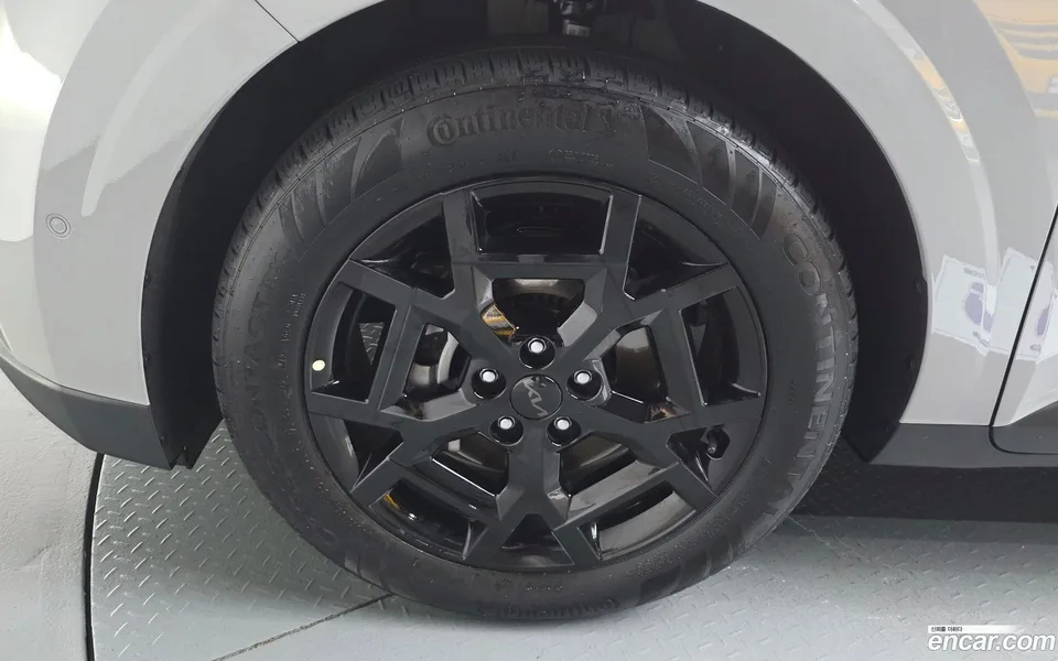 Kia Carnival HEV 7 X Line 2025 — миниатюра 5