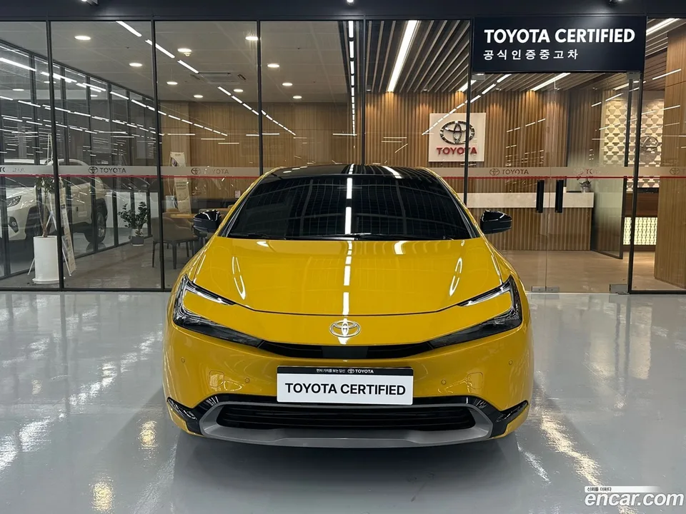 Toyota Prius 2.0 XLE 2025 — миниатюра 3