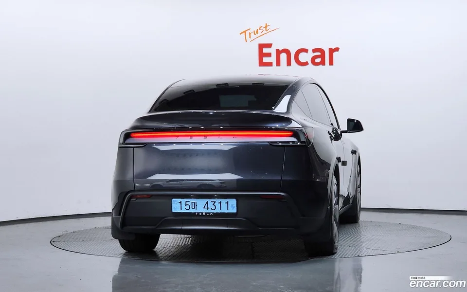 Tesla Model Y RWD 2025 — миниатюра 4