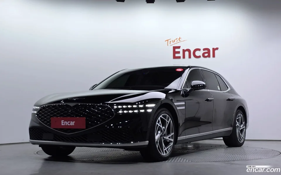Genesis G90 3.5 AWD 2023 — photo 1, buy with delivery to Moscow