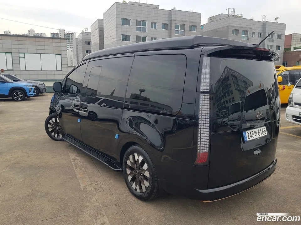 Hyundai Staria 4WD 2022 — миниатюра 4