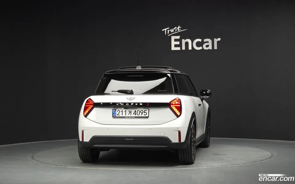 MINI Cooper S 2025 — миниатюра 4