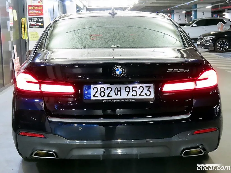 BMW 5 Series 523d M 2023 — thumbnail 2