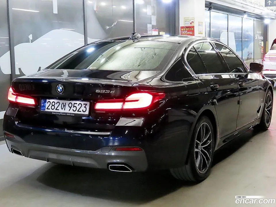 BMW 5 Series 523d M 2023 — thumbnail 4
