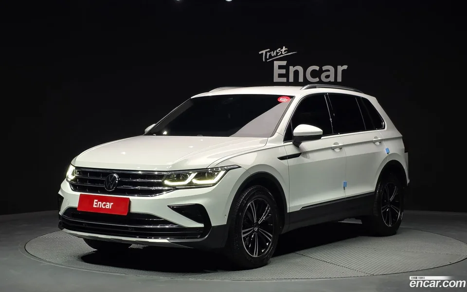 Volkswagen Tiguan 2.0 TDI 2023 — фото 1, купить с доставкой в Москву