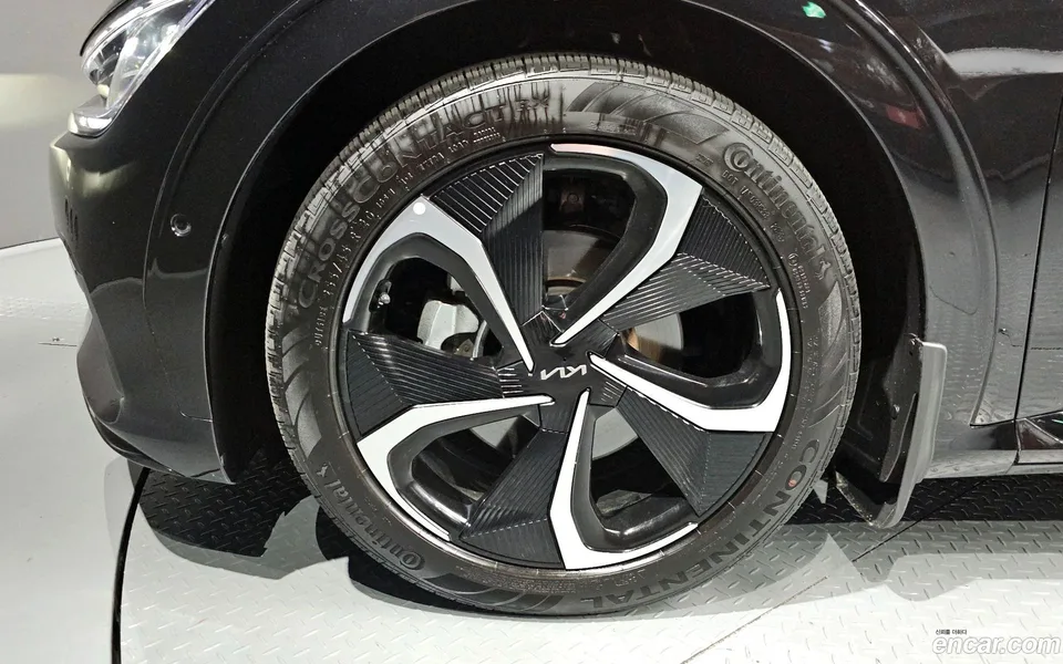 Kia EV6 4WD 2023 — миниатюра 5