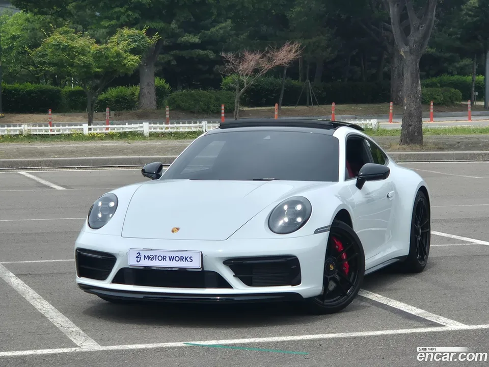 Porsche 911 (992) GTS 2022 — миниатюра 3