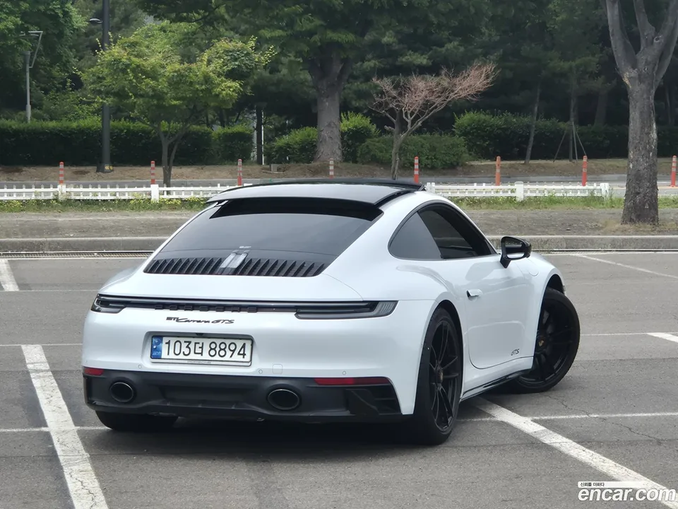 Porsche 911 (992) GTS 2022 — миниатюра 4