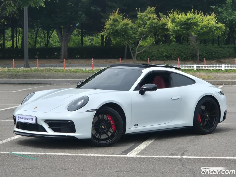 Porsche 911 (992) 2022