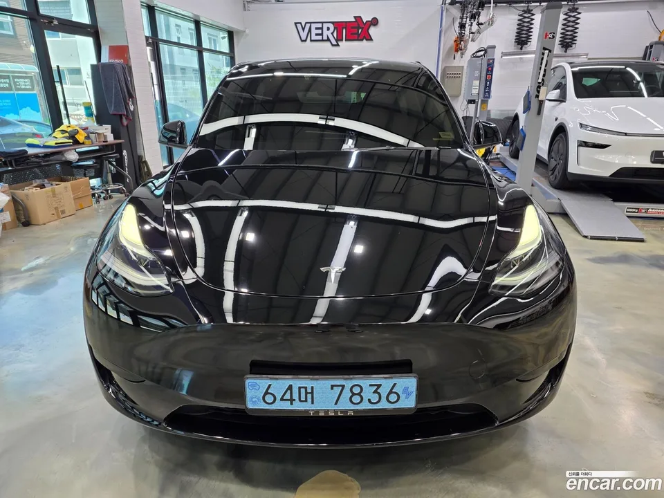 Tesla Model Y 2023